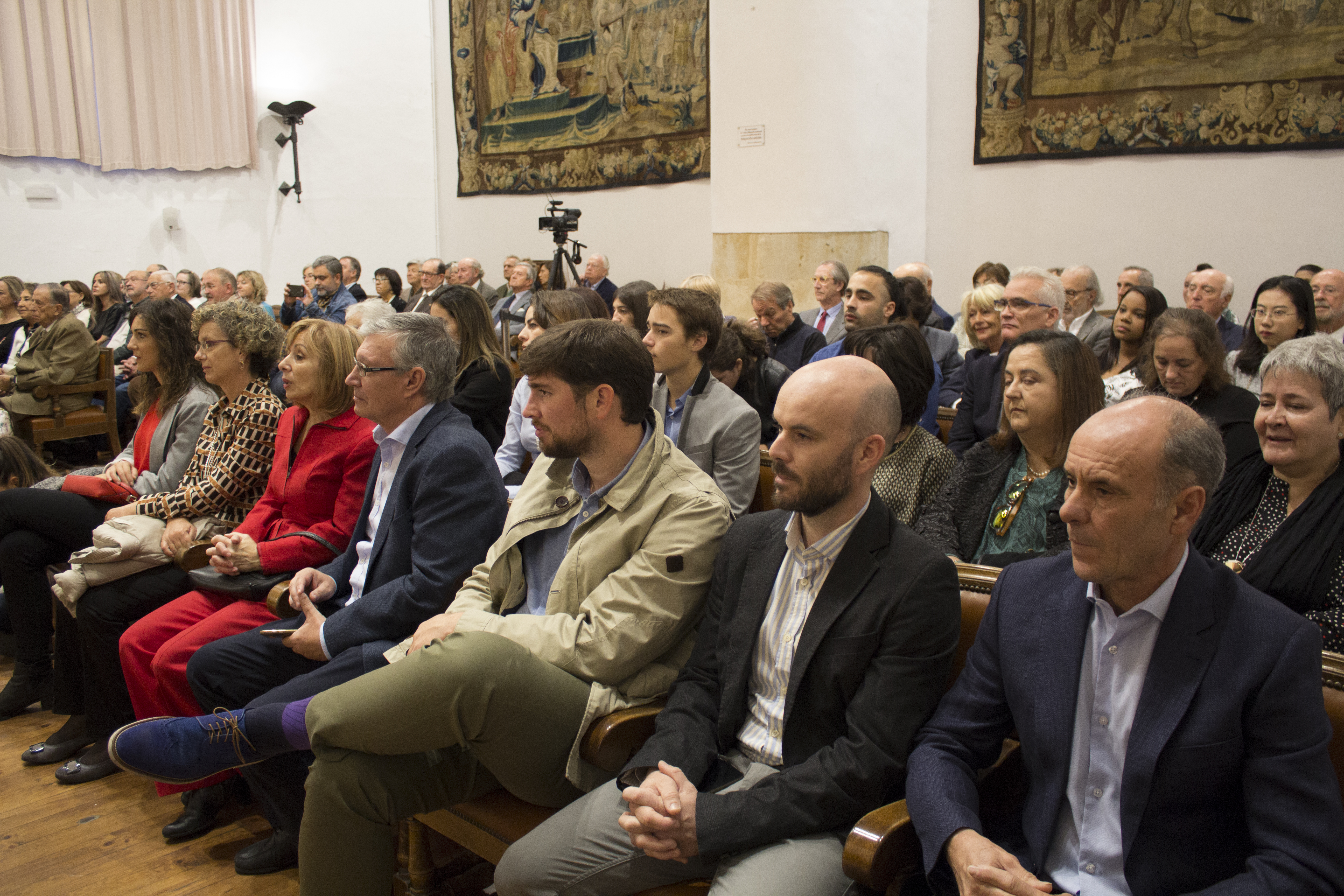 Alumni-Universidad de Salamanca entrega los premios ‘Profesor Garmendia’, ‘José Manuel Gómez Pérez’ y ‘López Martí’