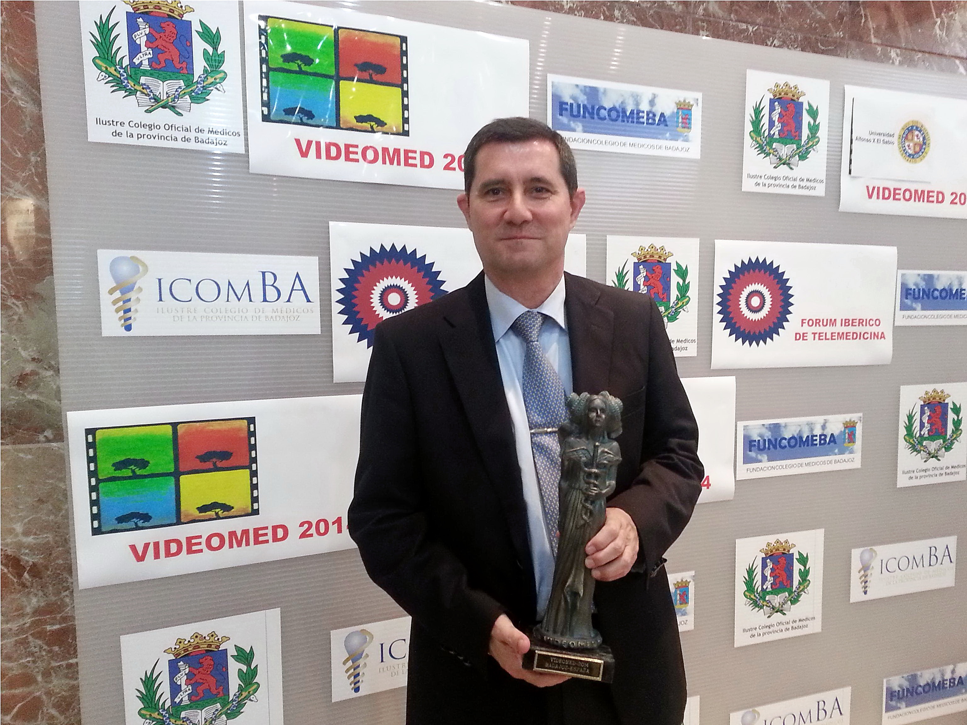 La Universidad de Salamanca recibe el Premio Videomed 2014 en el XIX Certamen Internacional de Cine Médico.
