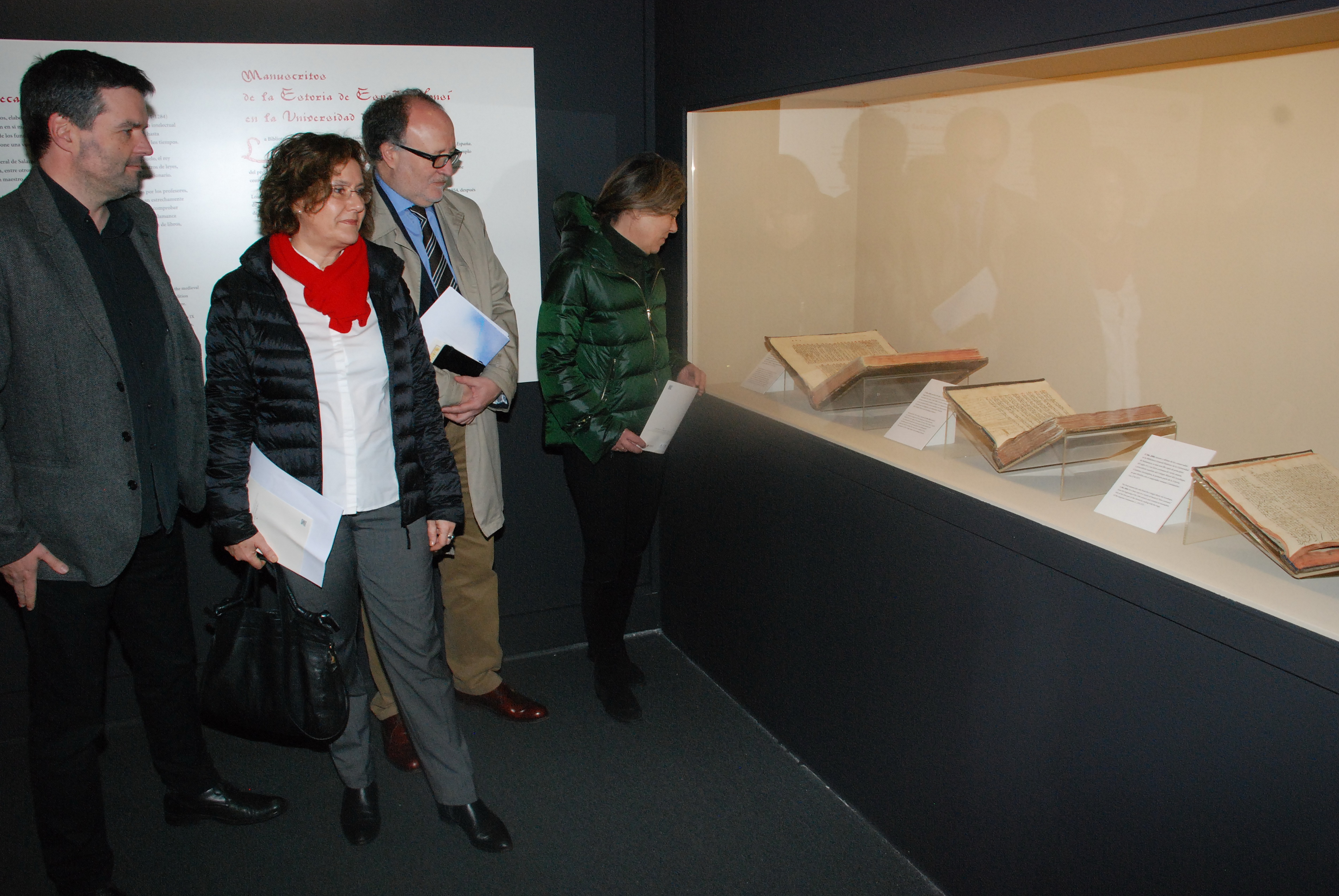 El VIII Centenario reúne por primera vez en una exposición los manuscritos de la ‘Estoria de España’ conservados en la Biblioteca General de la Universidad de Salamanca