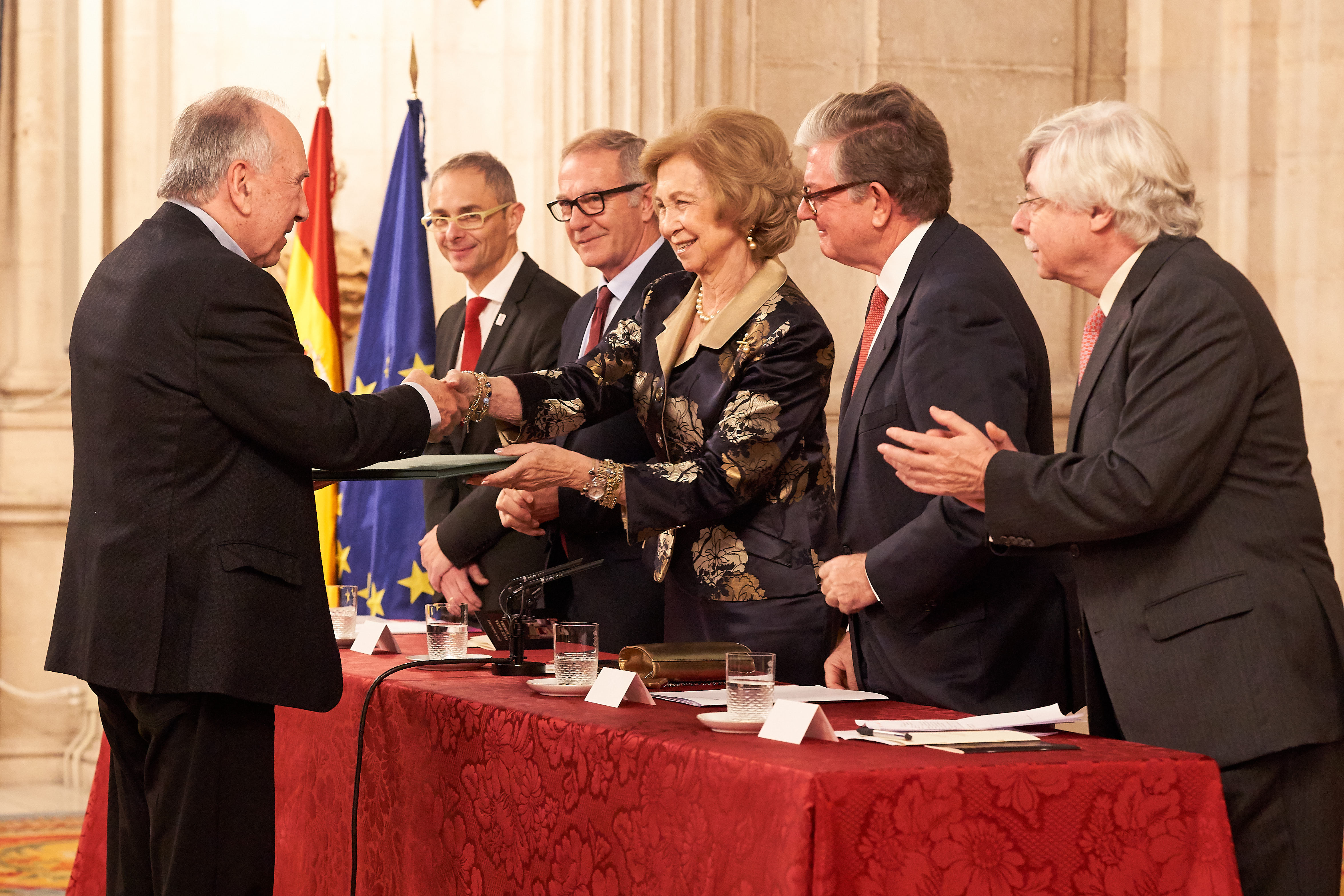 La Reina Sofía entrega Premio de Poesía Iberoamericana que lleva su nombre al poeta catalán Joan Margarit