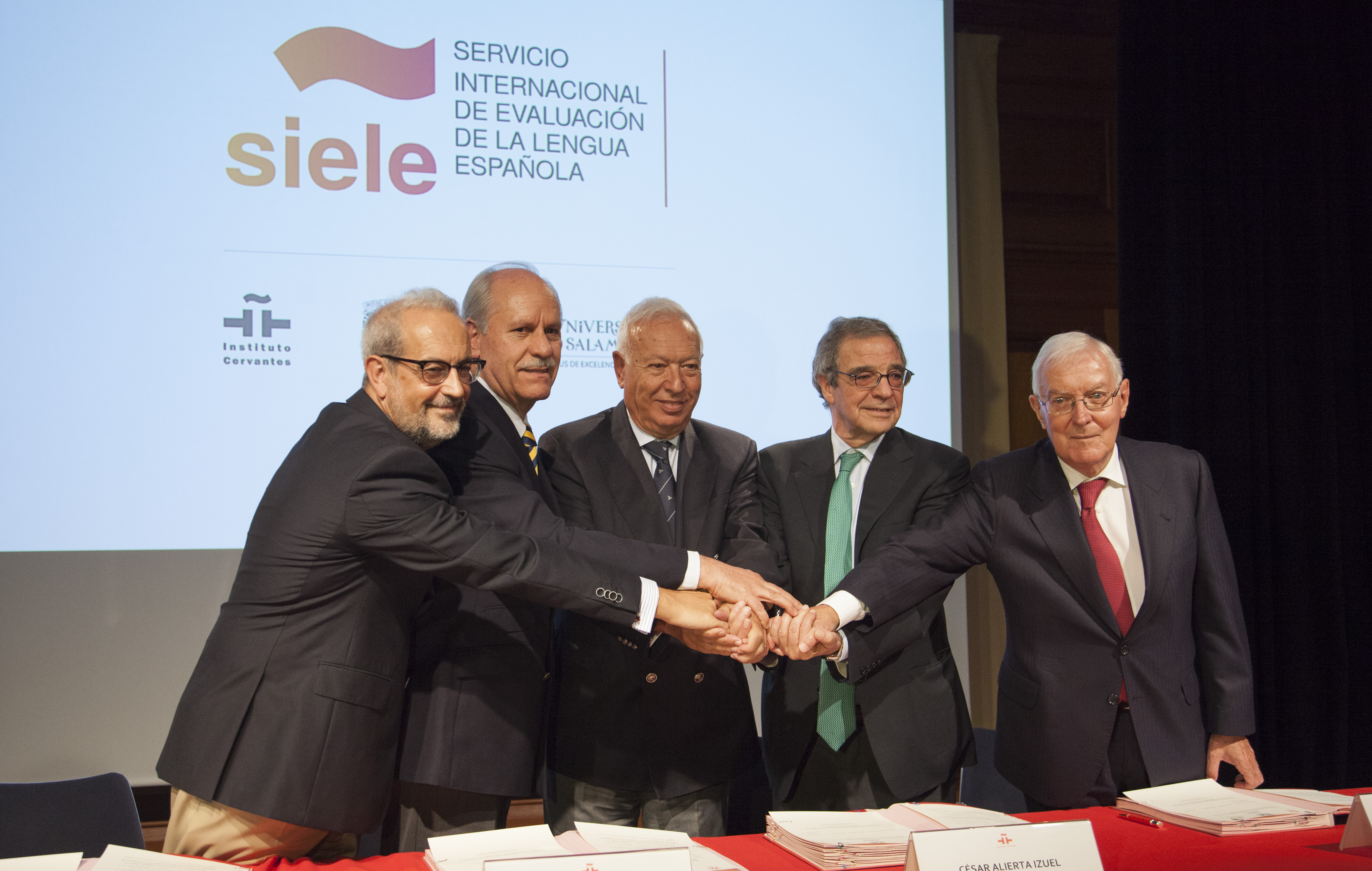 La Universidad de Salamanca, junto a la UNAM y al Instituto Cervantes, certificará a nivel mundial el grado de dominio del español 