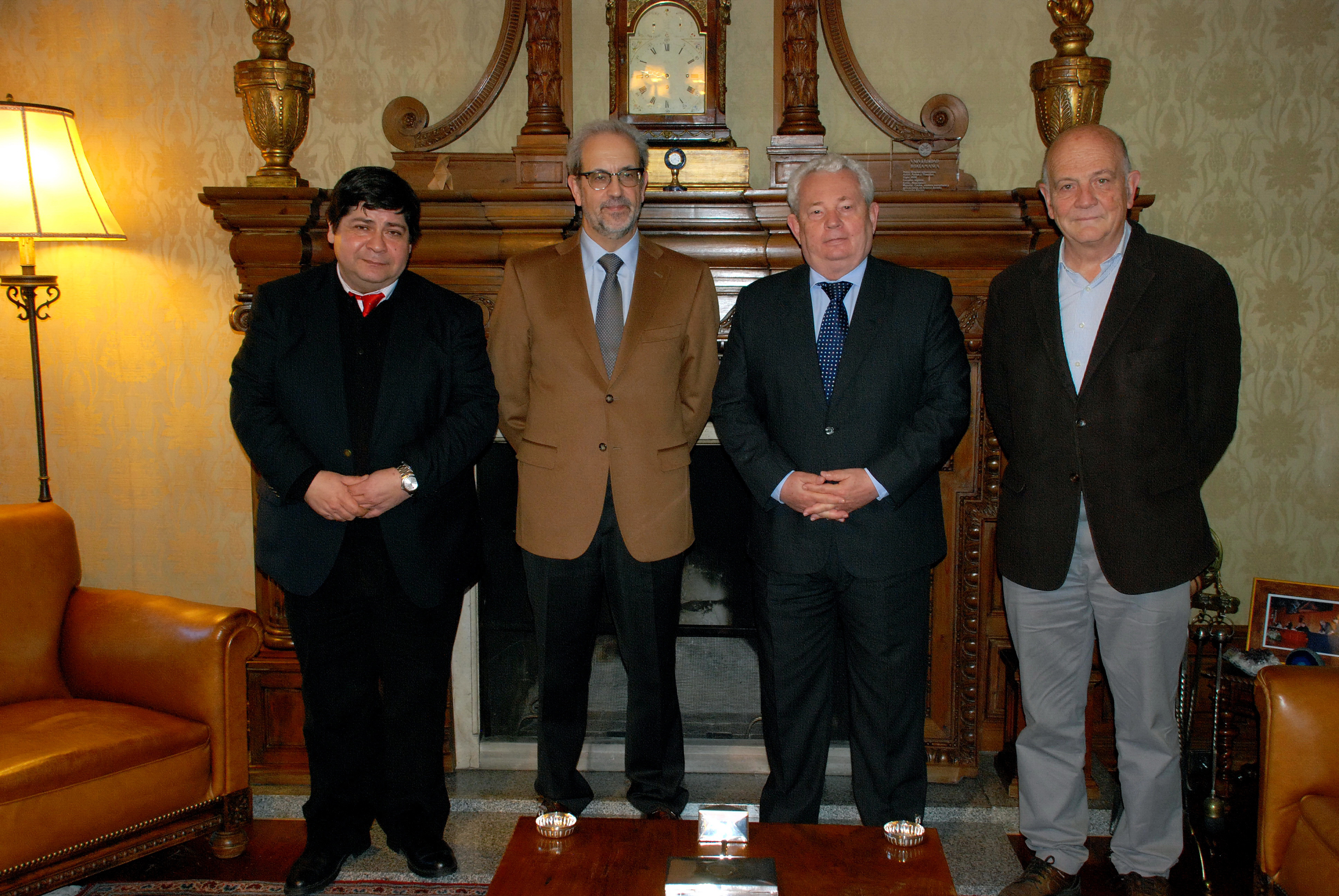 El rector recibe al embajador de Chile en España
