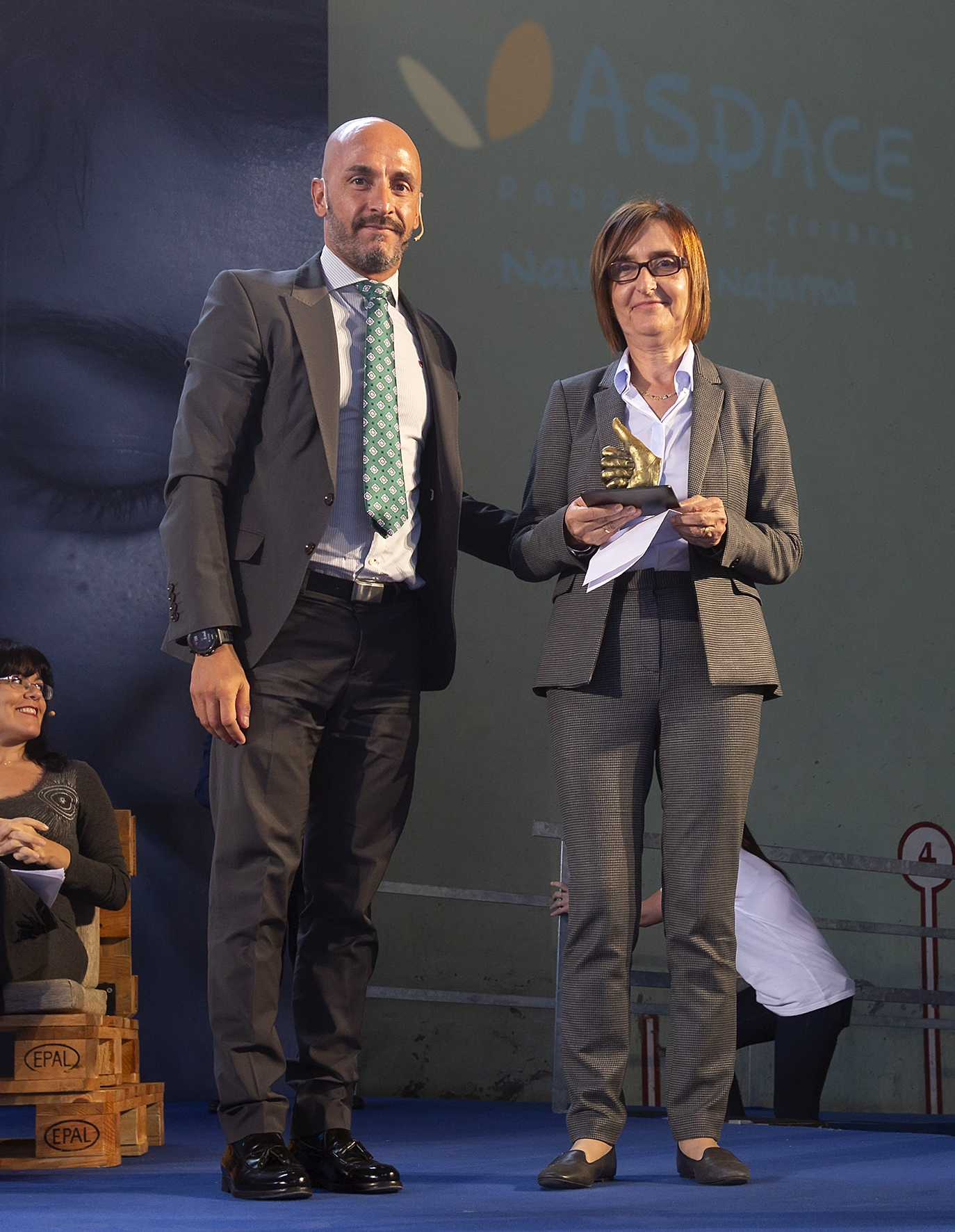 La investigadora del INICO de la USAL Marta Badía Corbella recibe el Premio ASPACE Ipsen Pharma a las Buenas Prácticas e Innovación 2018