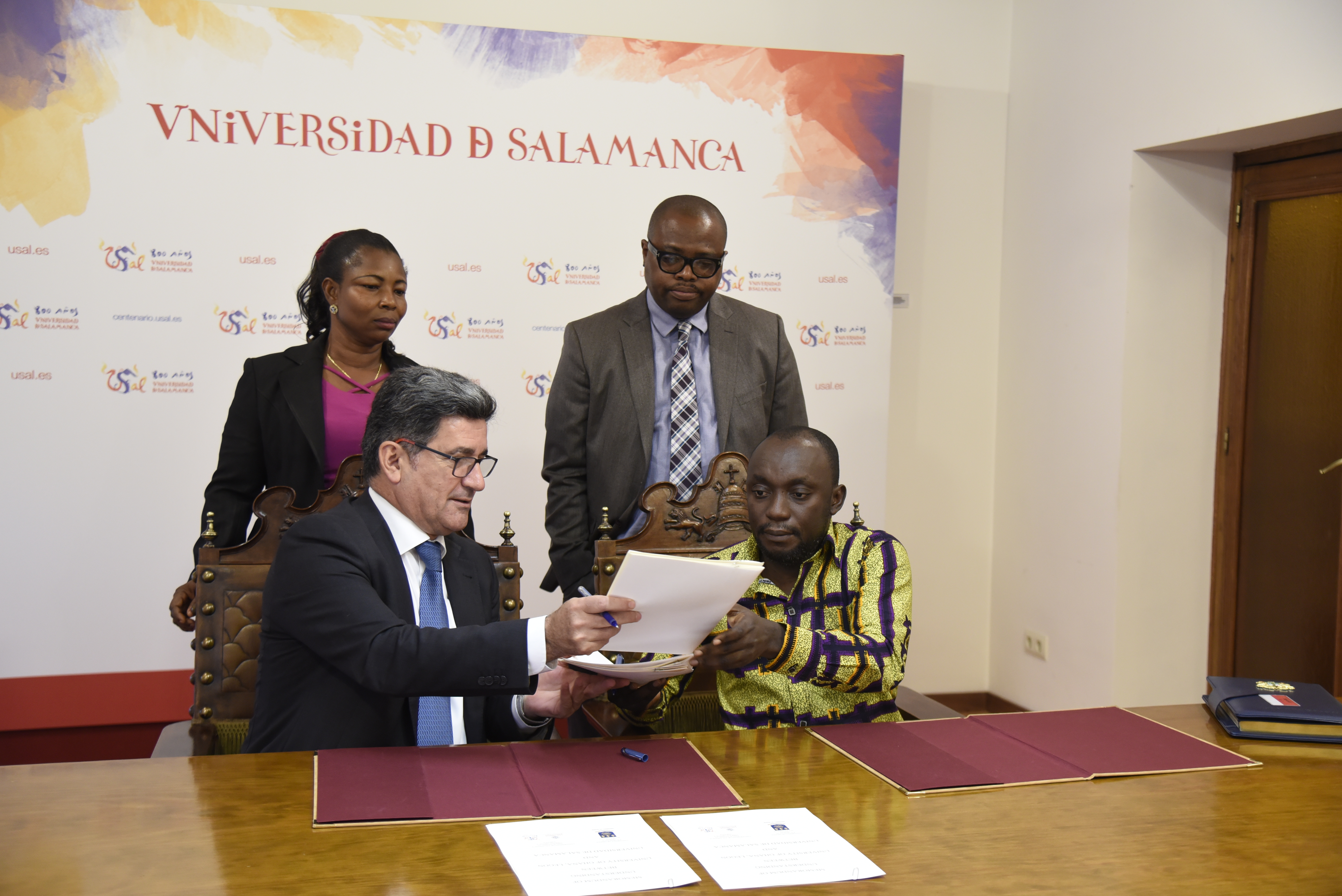 La Universidad de Salamanca y el Secretariado de Becas de Ghana suscriben dos convenios en materia de colaboración y cooperación académica  