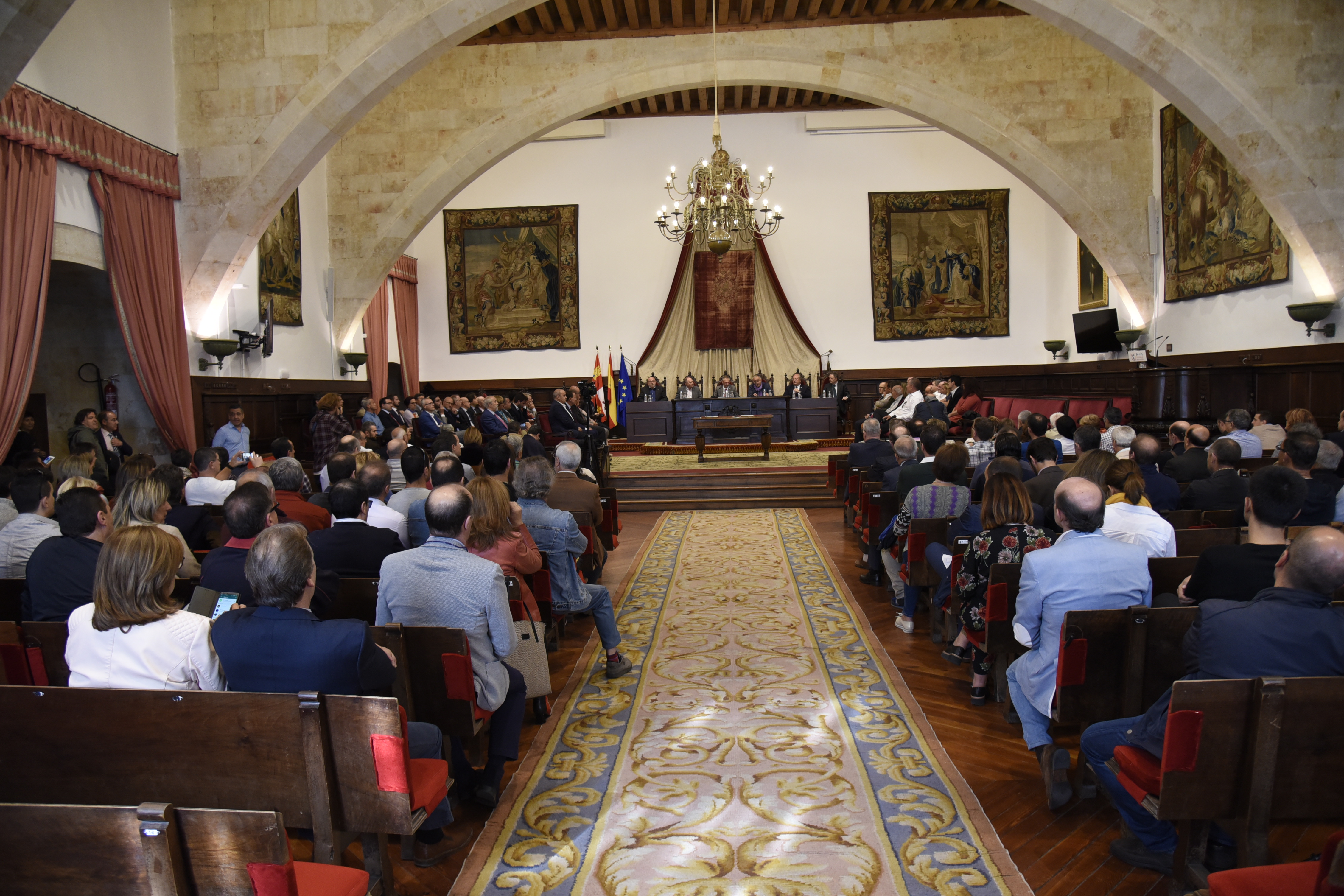 La Universidad de Salamanca y UGT suscriben un convenio para la formación de dirigentes sindicales y la colaboración en el ámbito de la Memoria Histórica