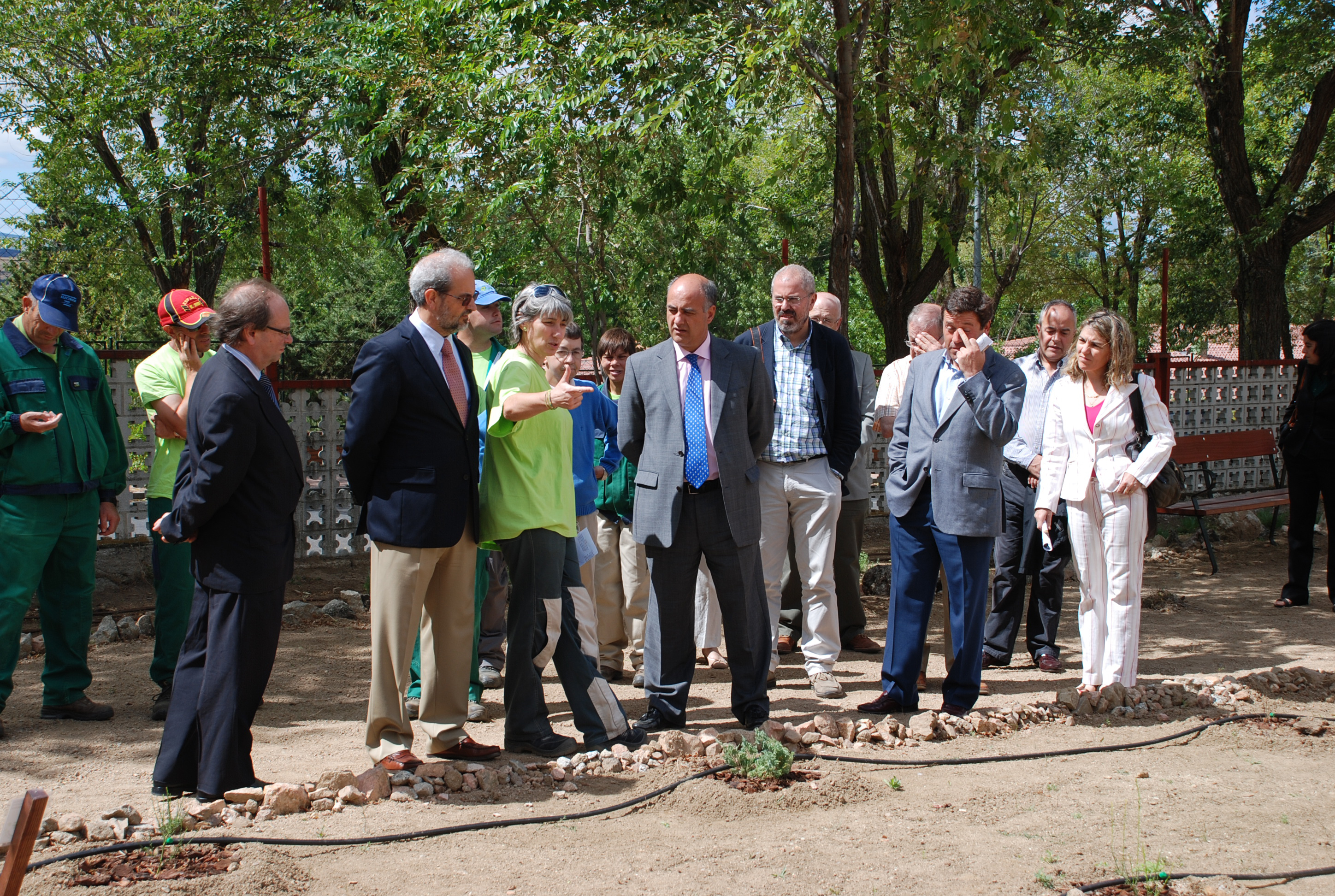 El rector inaugura en Ávila el proyecto Arboreto