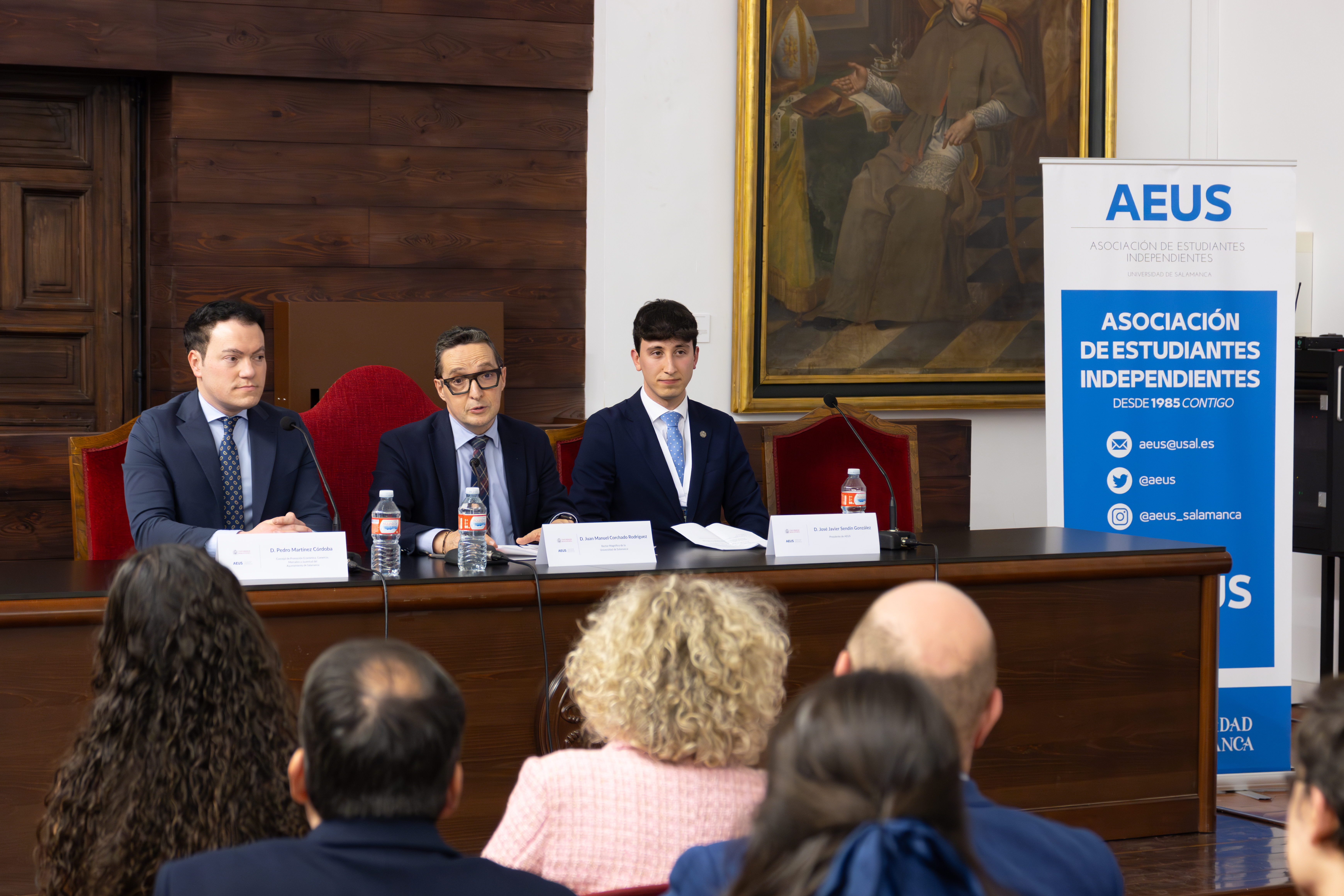 El rector de la Universidad de Salamanca clausura el congreso ’40 años de AEUS: conectando generaciones’