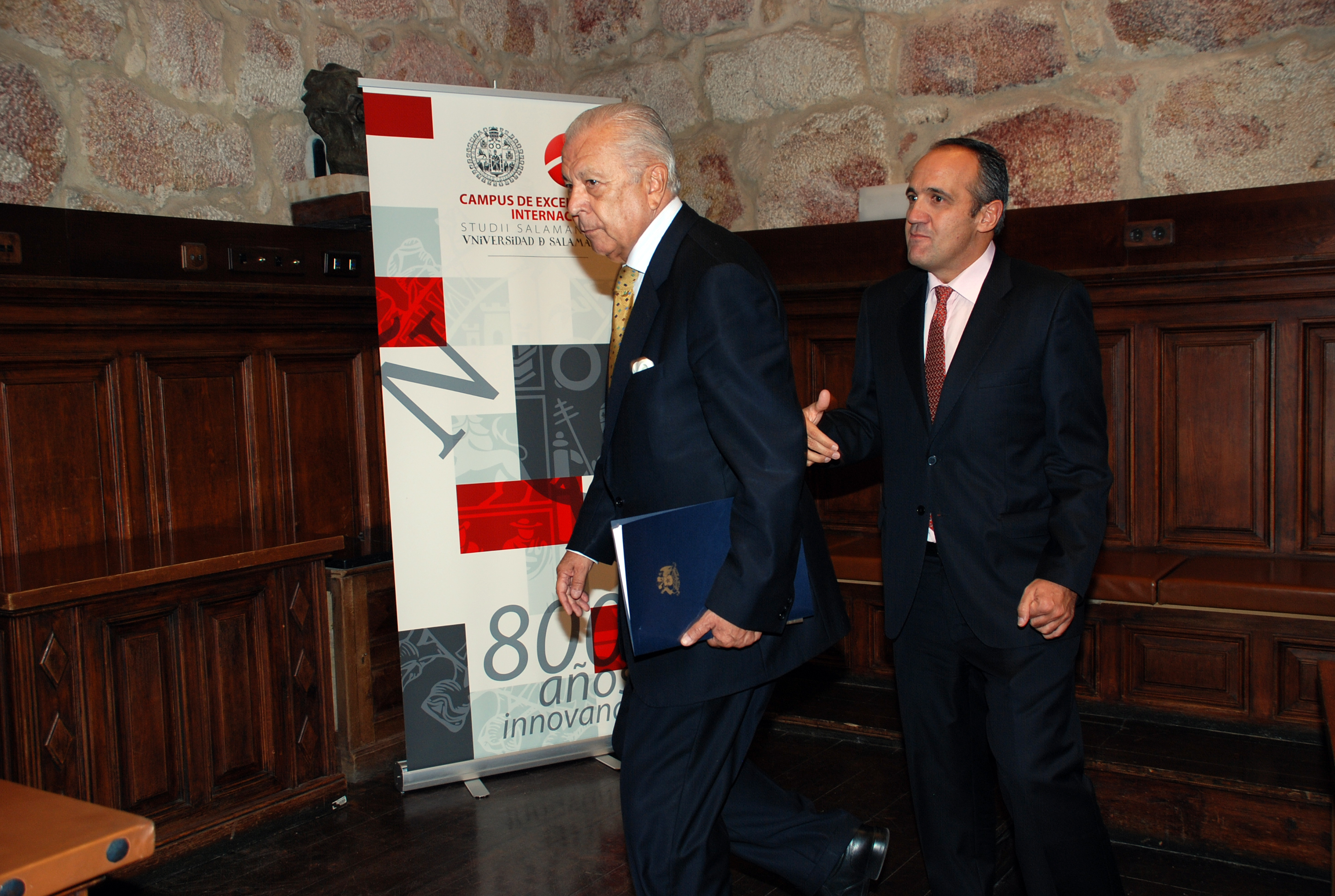 El embajador de Chile en España asiste a la inauguración de los másteres y doctorados en el ámbito de Estado de Derecho, Política y Buen Gobierno