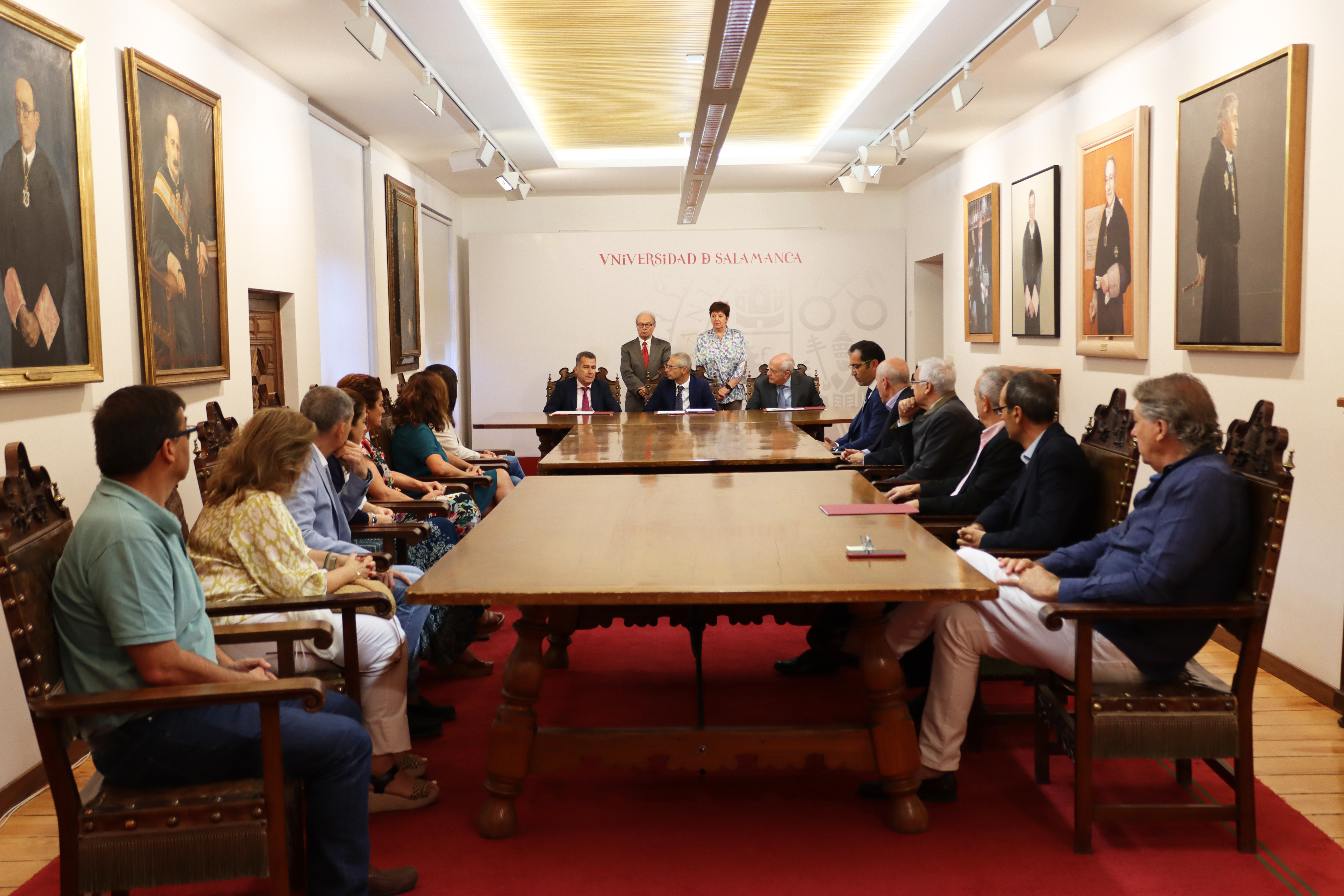 Firma de convenio entre el Consejo Social de la USAL y la Intervención General de la Administración de la Comunidad Autónoma de Castilla y León