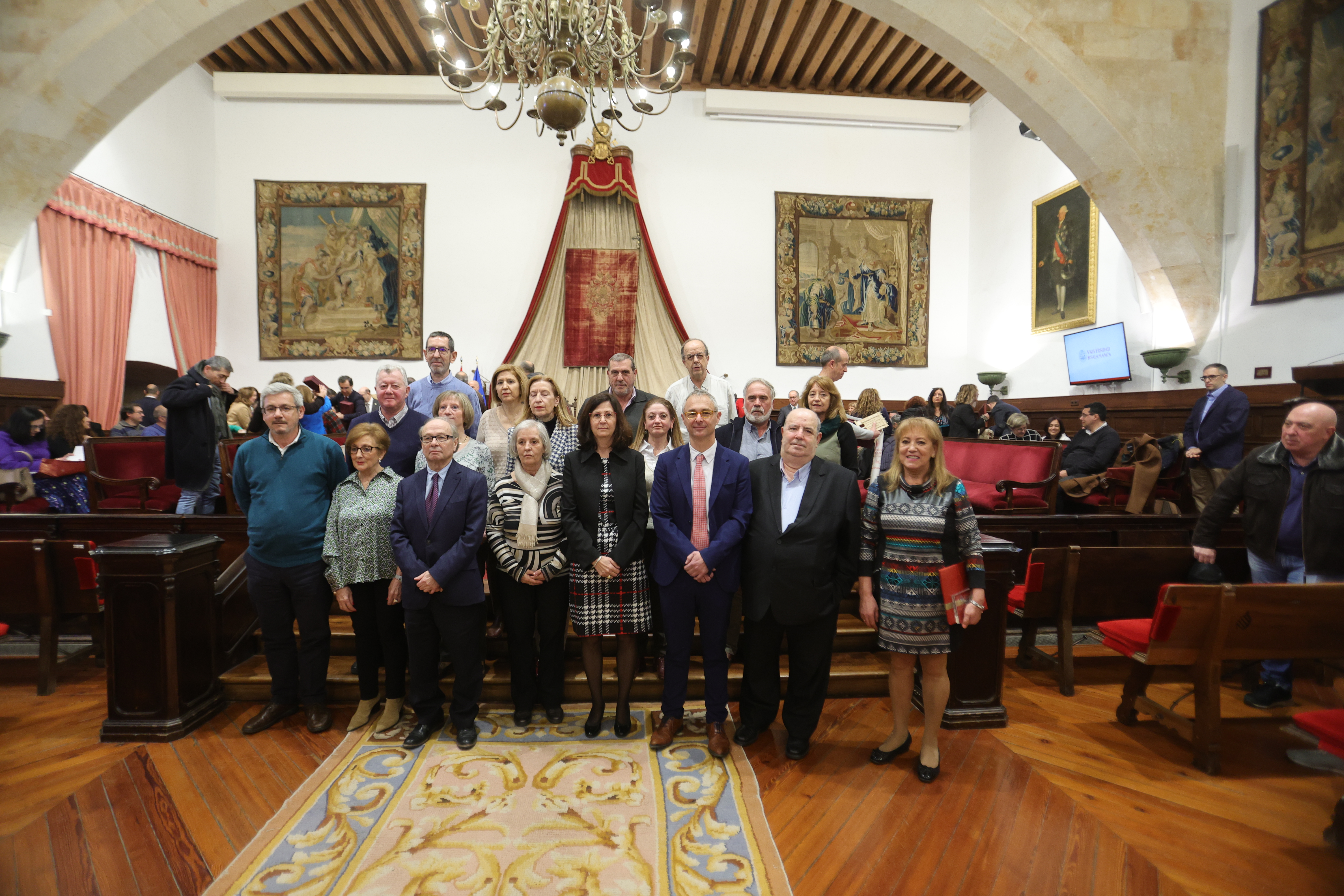 La Universidad de Salamanca entrega las distinciones al personal de administración y servicios