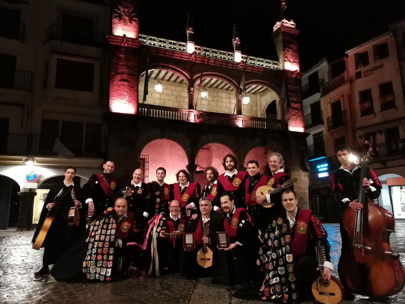 La Tuna Universitaria de Salamanca consigue el reconocimiento a la mejor instrumentación en el V certamen ‘Ciudad de Plasencia’