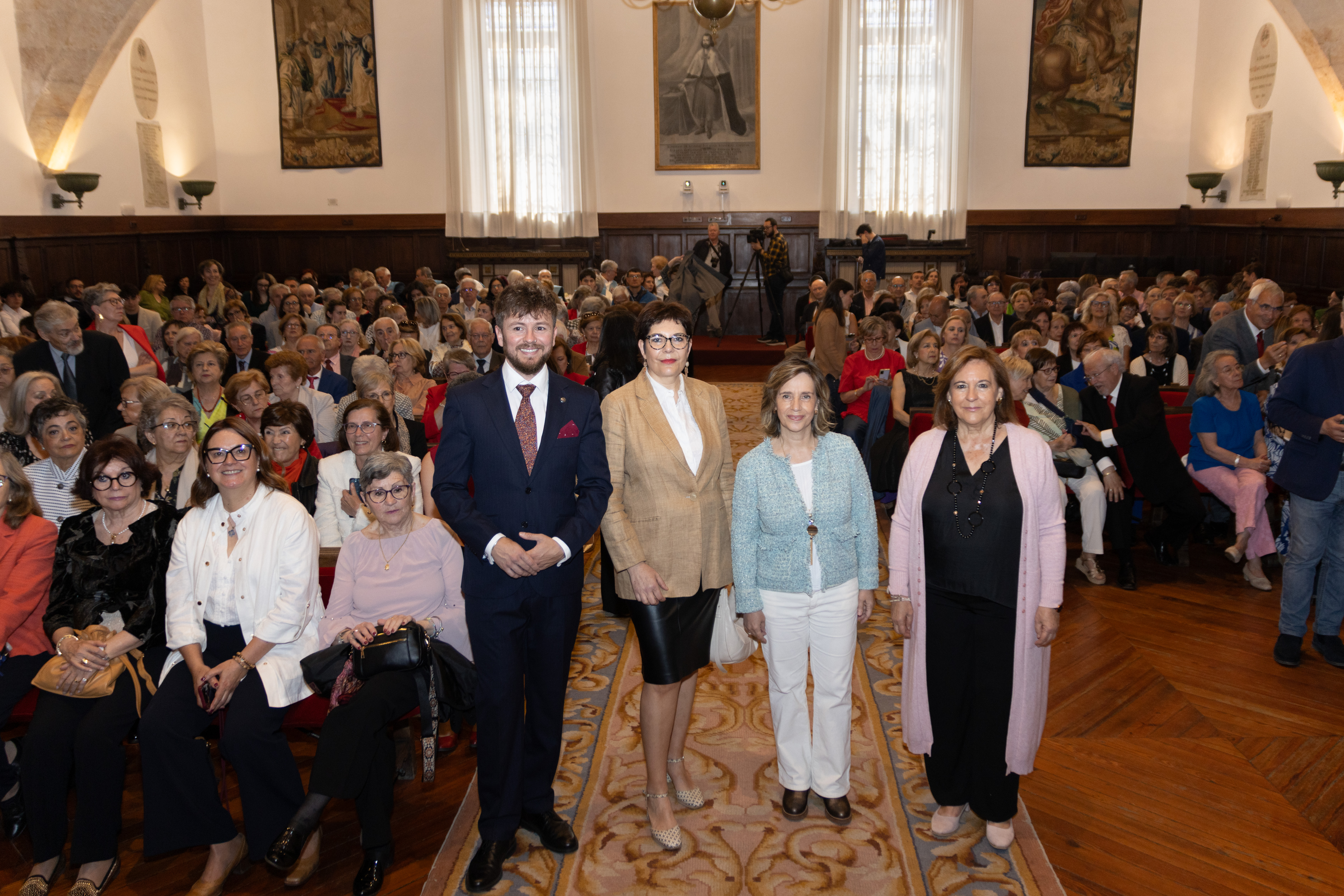 Más de 200 alumnos del Programa Interuniversitario de la Experiencia se gradúan en la Universidad de Salamanca