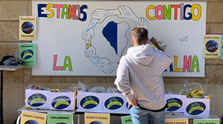 La Universidad de Salamanca organiza un reparto de plátanos solidario en apoyo a La Palma