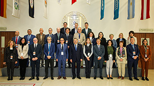 Las sesiones de trabajo coinciden con las actividades conmemorativas del 90 aniversario de la Universidad de Nuevo León 