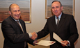 Firma del convenio entre la Usal y la Mancomunidad de la Sierra de Francia