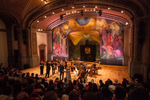 La música barroca clausura el programa académico y cultural desarrollado por la Universidad de Salamanca en la I Feria del Libro Universitario