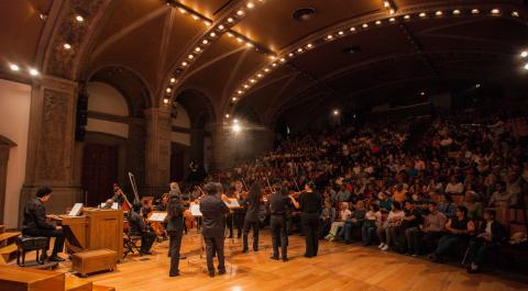 La música barroca clausura el programa académico y cultural desarrollado por la Universidad de Salamanca en la I Feria del Libro Universitario  