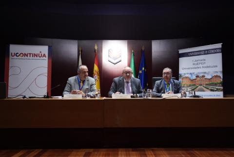 El decálogo acordado en Córdoba fue analizado ayer por las universidades de Castilla y León
