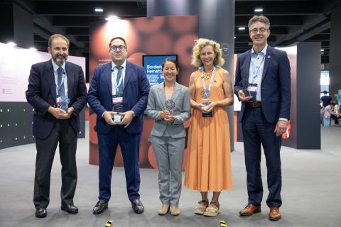 El catedrático Alberto Orfao recibe el Premio a la Excelencia Investigadora 2025 de la Asociación Europea de Hematología 