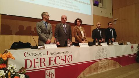 La vicerrectora de Internacionalización y el director de la Fundación General inauguran la 40ª edición de los Cursos de Especialización en Derecho de la Universidad de Salamanca