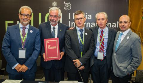 Los rectores de la Universidad de Salamanca y UNAM presentan en el marco de FILUNI la coedición del facsímil ‘Regimiento solar’ del siglo XVI