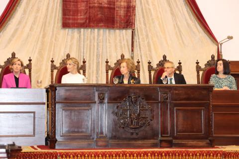La entrega ha tenido lugar en el Paraninfo de las Escuelas Mayores bajo la presidencia de la Reina Sofía
