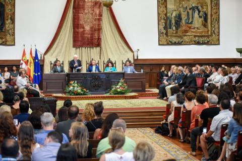 Acto de inauguración de los cursos de verano de la Universidad de Salamanca.