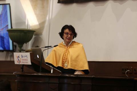 La profesora Soledad Murillo, durante su conferencia en el Paraninfo