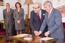 Ochocientos años de historia en un sello de CORREOS alusivo a la Universidad de Salamanca 