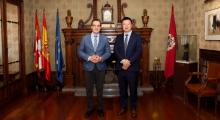 El rector Juan Manuel Corchado se reúne con directivos de Huawei para estudiar líneas de colaboración en IA y nuevas tecnologías